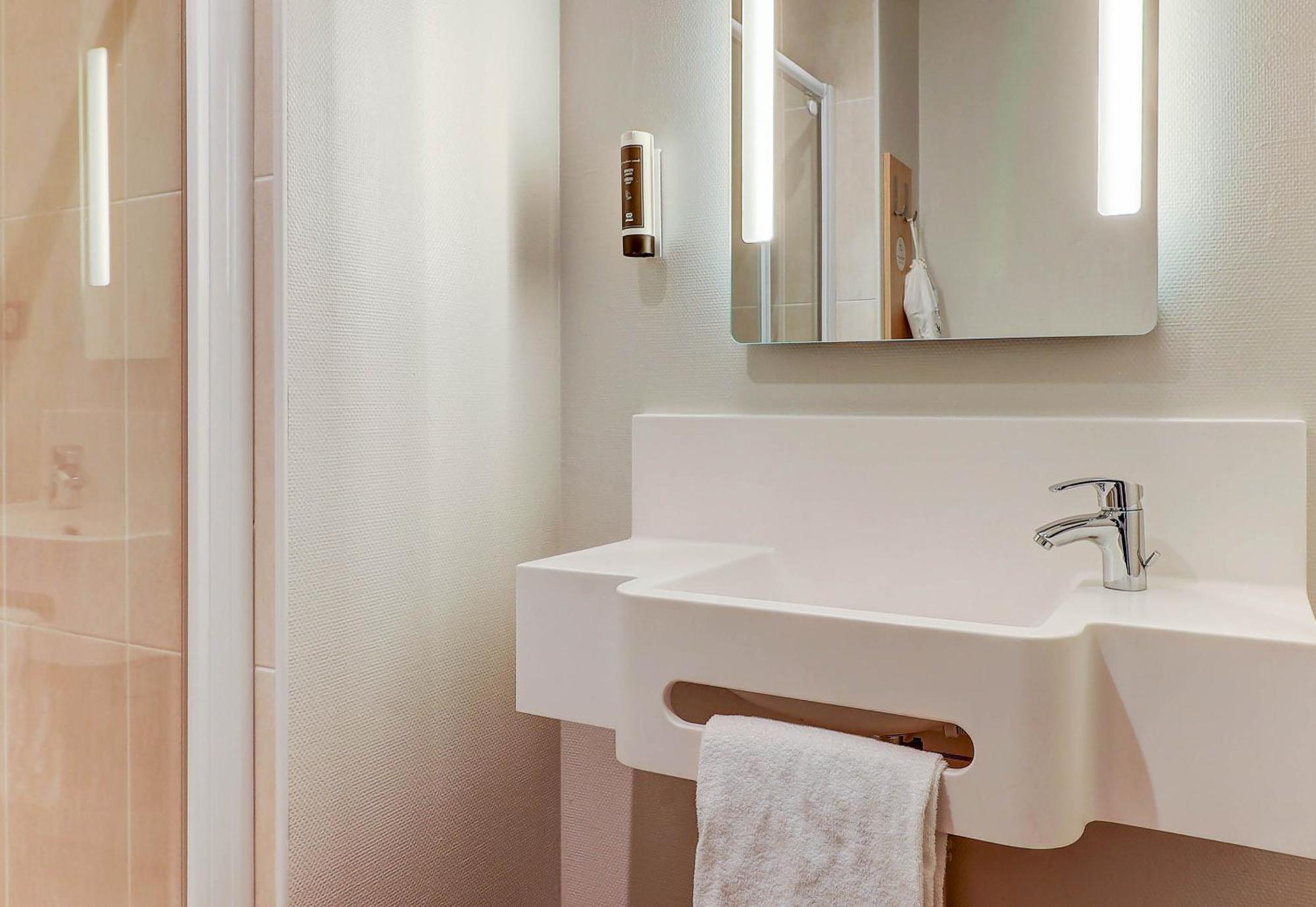 B&B Hotel Chaumont Шомон Экстерьер фото